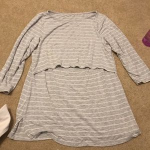 Gap nursing shirt grey and while stripe